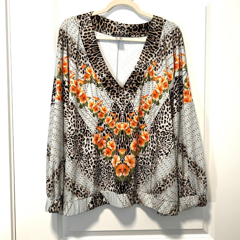 Venus mixed print V-Neck top